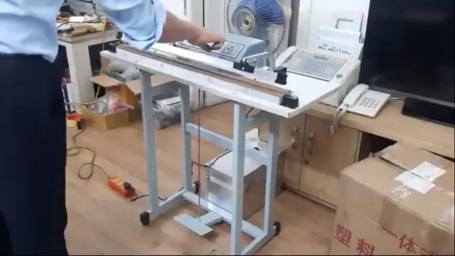 Máy hàn miệng túi dập chân SFB. Mua bán Đồ chuyên dụng, Giống nuôi trồng tại Quận Hoàng Mai Hà Nội được đăng bởi Thanh hình 1
