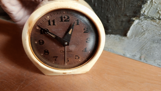 Đồng hồ báo thức sevani liên xô. Mua bán Đồ sưu tầm, đồ cổ tại Quận 3 Tp Hồ Chí Minh được đăng bởi Be hình 1