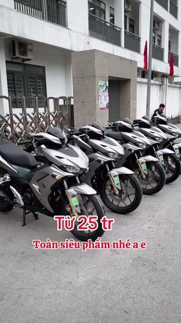 siêu phẩm v3 đk 2023 mới 99%. Mua bán Xe máy tại Quận Nam Từ Liêm Hà Nội được đăng bởi cửa hàng xe máy yến thắng  hình 1