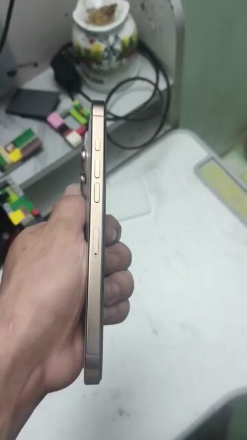 iPhone 16 Pro Max 256GB Vàng VNA. Mua bán Điện thoại tại Huyện Yên Phong Bắc Ninh được đăng bởi Anh Anh hình 1