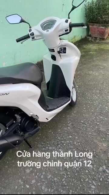 Honda Vision Trắng 372 km. Mua bán Xe máy tại Quận 12 Tp Hồ Chí Minh được đăng bởi xe máy THÀNH LONG hình 1