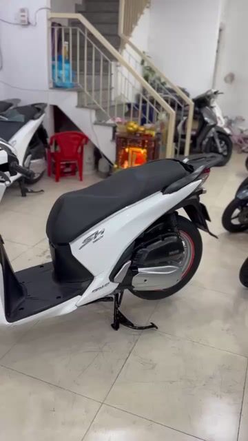 Honda SH 150 2016 Trắng Sport/Khoá Makey.BSTP. Mua bán Xe máy tại Quận 6 Tp Hồ Chí Minh được đăng bởi Cửa Hàng Xe Máy Hoà Bùi hình 1