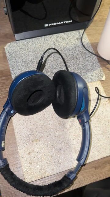 Tai nghe chụp tai Sony WH-XB700 Bluetooth Chống ồn. Mua bán Tivi, Âm thanh tại Quận Liên Chiểu Đà Nẵng được đăng bởi Tam Thanh hình 1