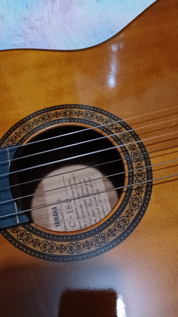 Đàn guitar Yamaha C180 Nhật Bản 98% mới. Mua bán Nhạc cụ tại Thành phố Thủ Dầu Một Bình Dương được đăng bởi Trần Anh hình 1