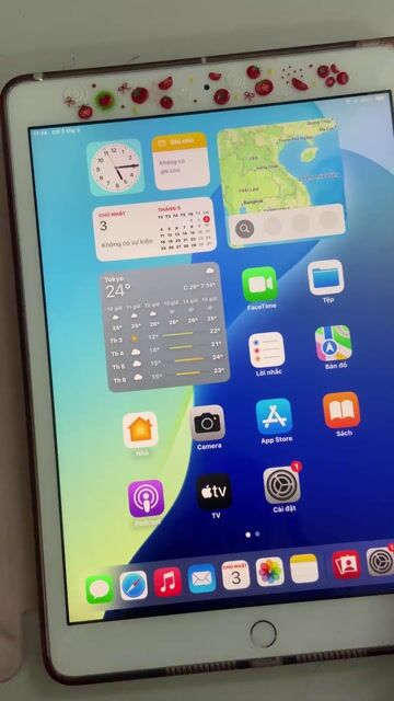 Apple iPad Gen 8 32GB 4G BẠC. Mua bán Máy tính bảng tại Quận Hai Bà Trưng Hà Nội được đăng bởi Thu Trang Trần hình 1