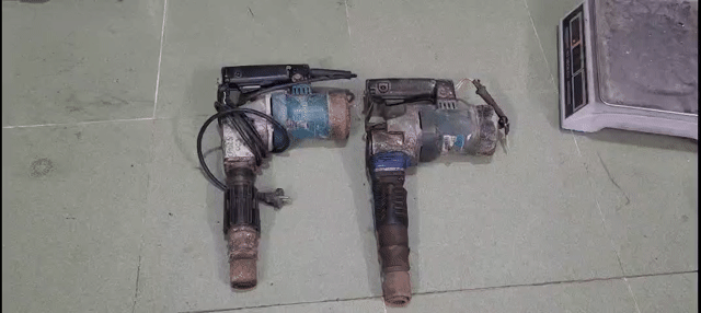 2 xác Máy đục bê tông Makita  Hỏng. Mua bán Đồ chuyên dụng, Giống nuôi trồng tại Huyện Châu Thành Sóc Trăng được đăng bởi Khoan Pin Giá Rẻ hình 1