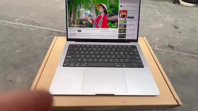 PRO 14' M2MAX / 32GB / 1TB / 30GPU / FULL SẠCH US. Mua bán Laptop tại Quận 3 Tp Hồ Chí Minh được đăng bởi Tèo hình 1
