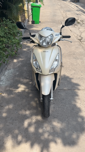 Honda Vision 2018 chính chủ, máy zin êm biển SG. Mua bán Xe máy tại Quận 8 Tp Hồ Chí Minh được đăng bởi Quân  hình 1