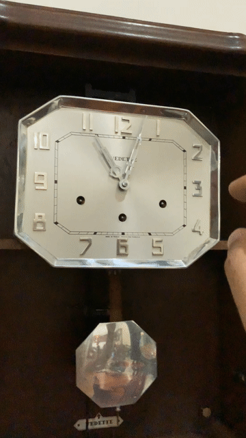 Đồng hồ Vedette Gỗ Nâu Cổ điển Chuông. Mua bán Nội thất, đồ gia dụng khác tại Huyện Thạnh Trị Sóc Trăng được đăng bởi Nguyễn Phong hình 1