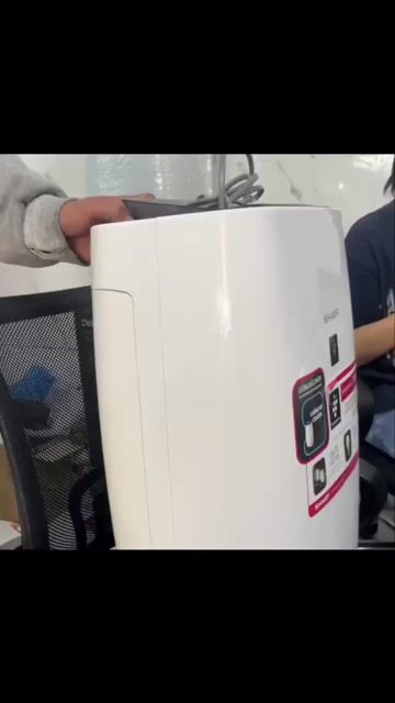 Máy lọc không khí Sharp FP-J40 Trắng. Mua bán Nội thất, đồ gia dụng khác tại Thành phố Tân An Long An được đăng bởi Tuấn Bùi hình 1