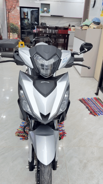 Honda Winner V1 2018 Bạc đen. Mua bán Xe máy tại Quận Thanh Khê Đà Nẵng được đăng bởi Thành Đại   hình 1