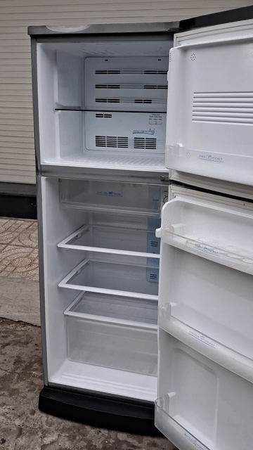 Tủ lạnh Aqua Đen. Mua bán Tủ lạnh tại Quận Tân Phú Tp Hồ Chí Minh được đăng bởi Cao Duy Thắng hình 1