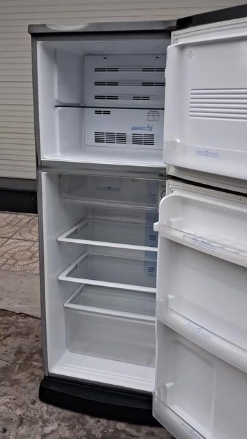 Tủ lạnh Aqua Đen. Mua bán Tủ lạnh tại Quận Tân Phú Tp Hồ Chí Minh được đăng bởi Cao Duy Thắng hình 1
