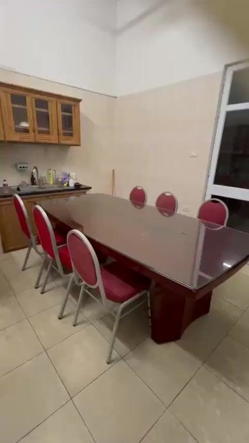 Bàn họp gỗ kính cường lực 1m2x2m4 mới đẹp. Mua bán Đồ dùng văn phòng tại Quận Hà Đông Hà Nội được đăng bởi LAN ANH hình 1