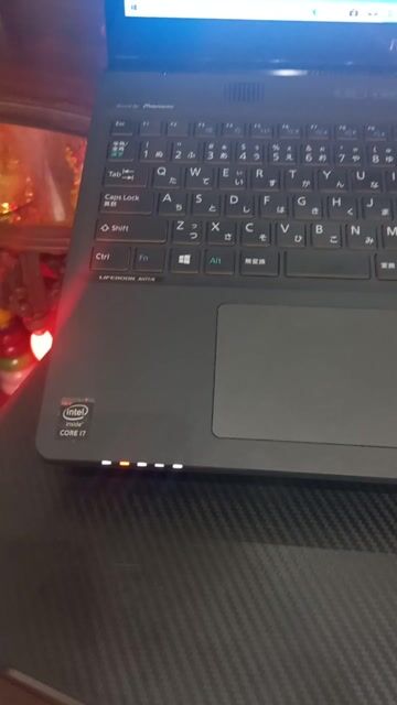 Fujitsu Lifebook AH77/R i7 8GB/250GB. Mua bán Laptop tại Quận Phú Nhuận Tp Hồ Chí Minh được đăng bởi Duy Anh hình 1