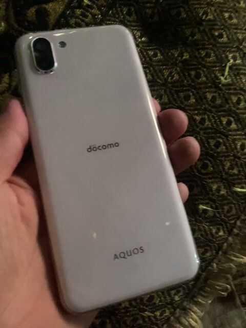 Sharp Aquos R2 4/64GB Trắng Snapdragon 845. Mua bán Điện thoại tại Huyện Điện Biên Điện Biên được đăng bởi Cc Fl hình 1