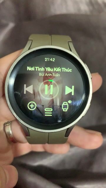 Samsung Watch GaLaXy 5 Pro. Mua bán Thiết bị đeo thông minh tại Quận Bình Tân Tp Hồ Chí Minh được đăng bởi Ng Phuong Anh hình 1
