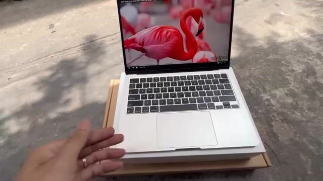 AIR M2 13.6'' STARLIGHT - 8G - 256G - KÈM HỘP FULL. Mua bán Laptop tại Quận 3 Tp Hồ Chí Minh được đăng bởi Tèo hình 1