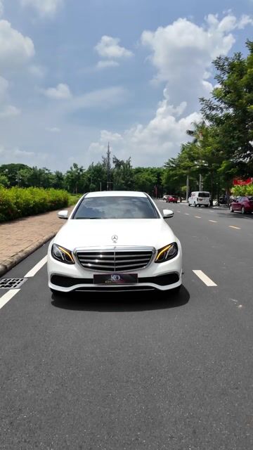 E200 Facelift - 2019 màu trắng/ nt nâu sang trọng. Mua bán Ô tô tại Quận 7 Tp Hồ Chí Minh được đăng bởi Dương Phương hình 1