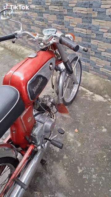 Honda SS50V Đỏ Đã sử dụng. Mua bán Xe máy tại Huyện Hóc Môn Tp Hồ Chí Minh được đăng bởi Nguyễn Đình Anh hình 1