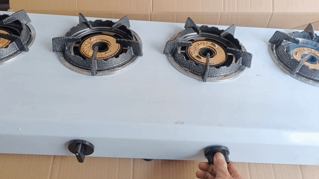 Bếp khè Inox 4 lò. Mua bán Bếp, lò, đồ điện nhà bếp tại Quận Gò Vấp Tp Hồ Chí Minh được đăng bởi Gas Bình Minh hình 1