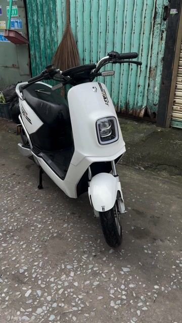 Bán YADEA E3 rin keng. bình mới 100%. biển TPHCM. Mua bán Xe điện tại Huyện Bình Chánh Tp Hồ Chí Minh được đăng bởi MUA BÁN PHÂN PHỐI SỈ LẺ CÁC LOẠI XE ĐIỆN hình 1