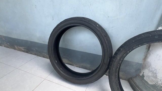 Lốp xe máy IRC Exciter 155 Đen. Mua bán Phụ tùng xe tại Huyện U Minh Cà Mau được đăng bởi Minh Sang hình 1