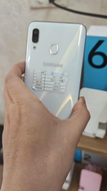 Samsung Galaxy Wide 4 Trắng zin nguyên bản. Mua bán Điện thoại tại Quận Thanh Xuân Hà Nội được đăng bởi cửa hàng điện thoại giá rẻ hình 1