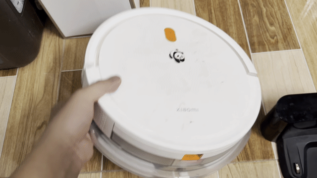 Robot hút bụi Xiaomi Vacuum E5 Trắng. Mua bán Nội thất, đồ gia dụng khác tại Quận 7 Tp Hồ Chí Minh được đăng bởi Tung Le Dac hình 1