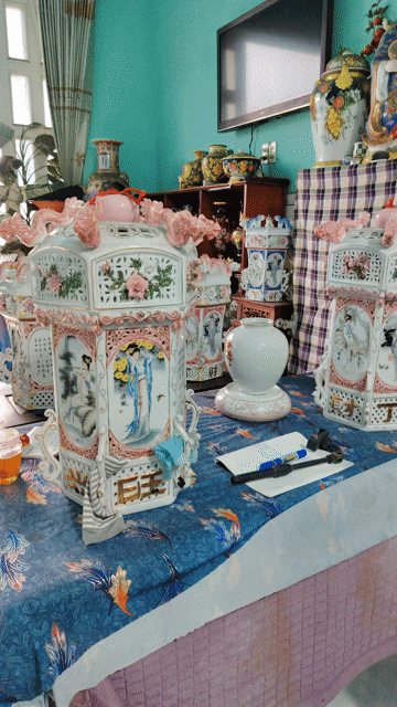 Lồng đèn sứ Cổ điển Hoa văn, hình người. Mua bán Đồ sưu tầm, đồ cổ tại Quận Bình Tân Tp Hồ Chí Minh được đăng bởi Minh Trung hình 1
