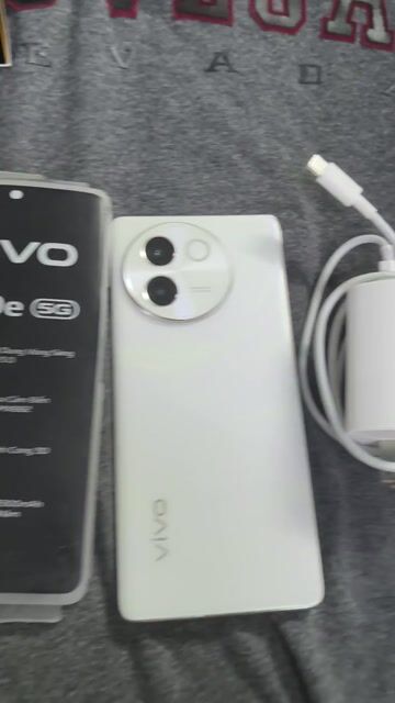 Vivo V30e 256GB Trắng. Mua bán Điện thoại tại Quận 1 Tp Hồ Chí Minh được đăng bởi Toàn thắng sĩ mobi hình 1