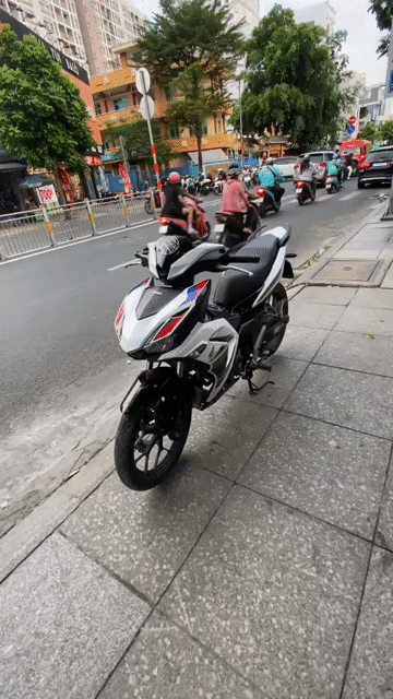 Honda Winner V3 2023 Trắng Đã sử dụng. Mua bán Xe máy tại Quận Tân Phú Tp Hồ Chí Minh được đăng bởi Tuanduy hình 1