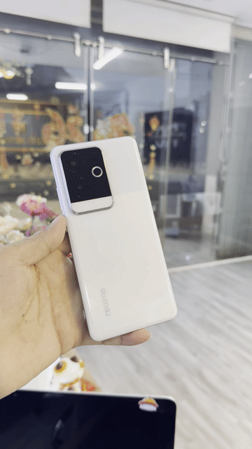 Realme GT6 snap 8 gen 3. hỗ trợ trả góp. Mua bán Điện thoại tại Huyện Đồng Phú Bình Phước được đăng bởi Linh Mobile Đồng Phú  Đồng Xoài  Bình Phước hình 1