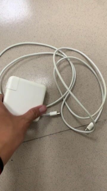 Sạc Apple 96W USB-C Trắng 2m. Mua bán Phụ kiện (Màn hình, Chuột...) tại Quận Phú Nhuận Tp Hồ Chí Minh được đăng bởi Tấn Dũng hình 1