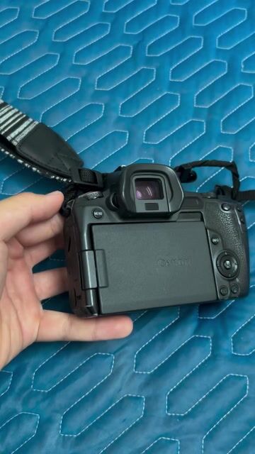 Máy ảnh Canon EOS R Đen Đã sử dụng. Mua bán Máy ảnh, Máy quay tại Quận Sơn Trà Đà Nẵng được đăng bởi Xuân Vương hình 1