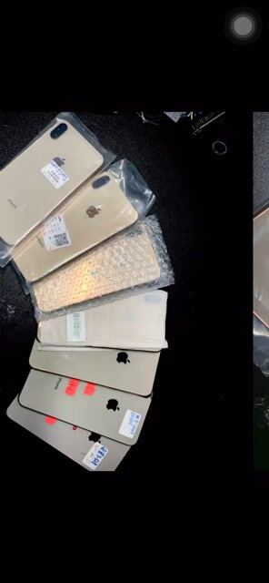 Sườn Vỏ iPhone XS Max Vàng Gold Thay Thế. Mua bán Phụ kiện (Màn hình, Chuột...) tại Thành phố Vinh Nghệ An được đăng bởi Vũ Nguyen hình 1
