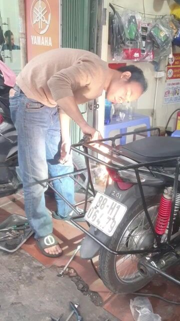 Chuyên sản xuất giá chở hàng cho xe máy. Mua bán Phụ tùng xe tại Quận Hai Bà Trưng Hà Nội được đăng bởi nguyen tuan hình 1