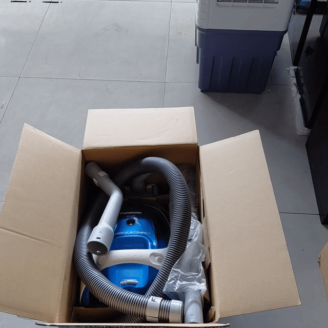 Thanh lý mới khui Panasonic MC-CL305 1400W. Mua bán Nội thất, đồ gia dụng khác tại Quận Ninh Kiều Cần Thơ được đăng bởi THANH LÝ SP SIÊU THỊ hình 1