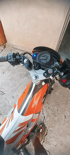 Suzuki Stinger màu Cam, Trắng. Mua bán Xe máy tại Huyện Vĩnh Hưng Long An được đăng bởi Giau Giau hình 1