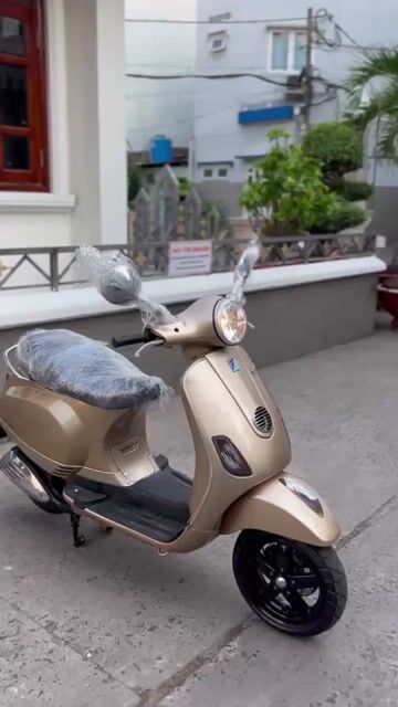Piaggio Vespa Vàng TFT chính chủ. Mua bán Xe máy tại Quận Gò Vấp Tp Hồ Chí Minh được đăng bởi Xe Máy Gia Kiệt LUXURY 2 hình 1