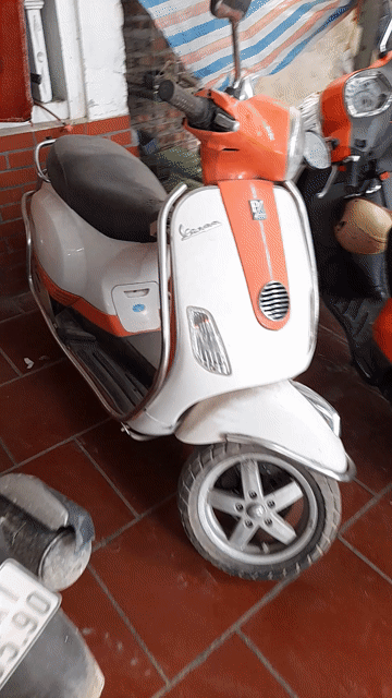 Piaggio Vespa Trắng cam Đã sử dụng. Mua bán Xe máy tại Huyện Chương Mỹ Hà Nội được đăng bởi Nam hình 1