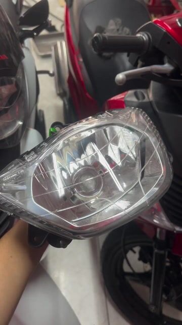 Choá đèn Honda SH Ý Zin theo xe. Mua bán Phụ tùng xe tại Quận Tân Phú Tp Hồ Chí Minh được đăng bởi Phúc Bảo hình 1