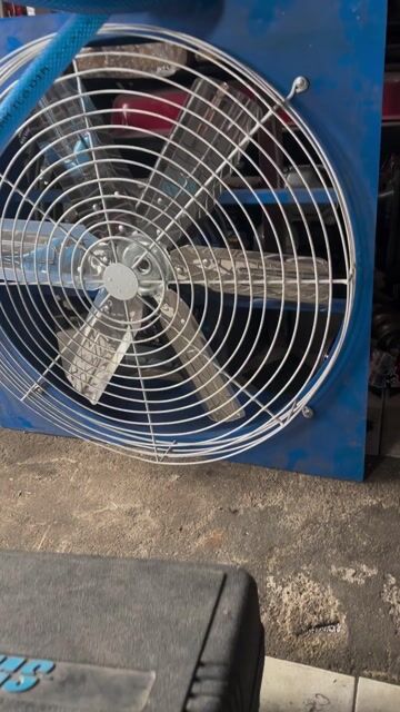 Quạt công nghiệp 50cm Xanh dương đã sử dụng. Mua bán Quạt tại Thành phố Biên Hòa Đồng Nai được đăng bởi công luật hình 1