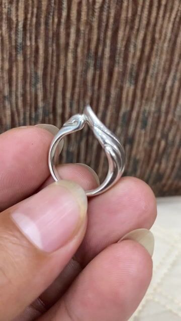 Nhẫn nữ bạc Thiên nga. Mua bán Phụ kiện thời trang khác tại Quận 8 Tp Hồ Chí Minh được đăng bởi Duan Pham hình 1