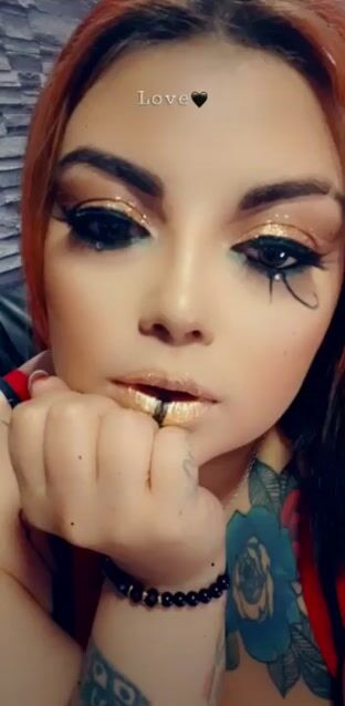 Model - Juliette_ducuars bigboobs