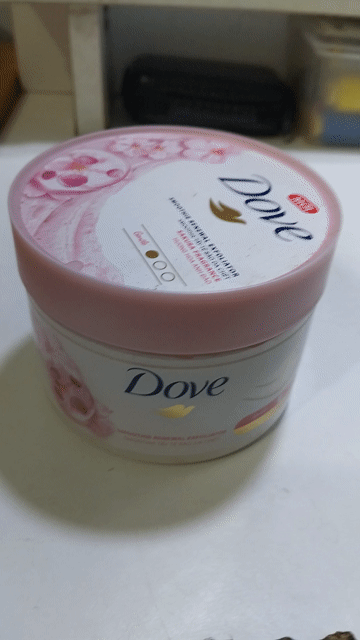 Tẩy tế bào chết Dove Hoa anh đào. Mua bán Phụ kiện thời trang khác tại Huyện Tân Phước Tiền Giang được đăng bởi Hằng Hana hình 1