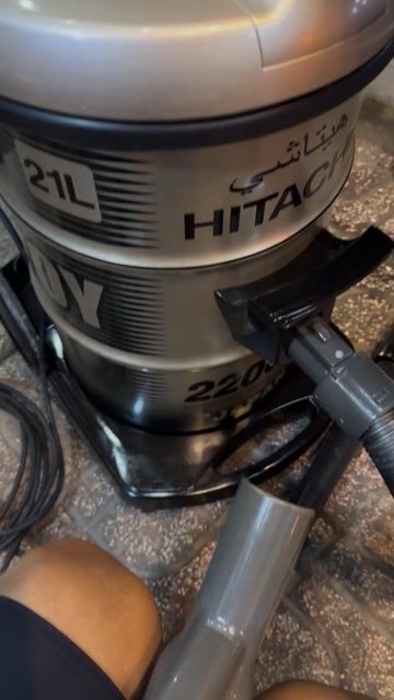 Máy hút bụi Hitachi CV-970Y 24CV Vàng đồng. Mua bán Nội thất, đồ gia dụng khác tại Quận 7 Tp Hồ Chí Minh được đăng bởi Phạm hưng 1982 Q7 Đồ Cũ Bao Sài  hình 1