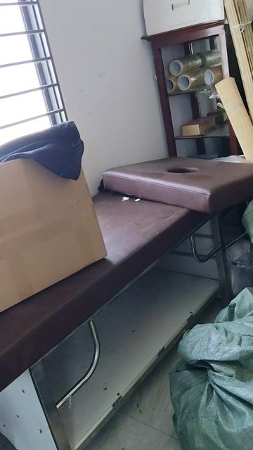 Giường massage Da, Kim loại Nâu. Mua bán Giường, chăn ga gối nệm tại Quận Bình Tân Tp Hồ Chí Minh được đăng bởi Bui Thi Hanh hình 1