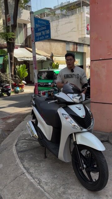 Phụ tùng dàn áo Honda SH kiểu Ý 2012 hàng sx. Mua bán Phụ tùng xe tại Quận Tân Phú Tp Hồ Chí Minh được đăng bởi Sang Nguyễn hình 1