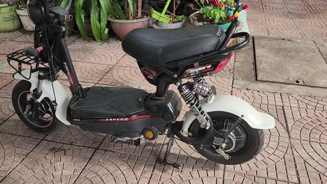 Xe máy điện hãng espero Đen . 50km một lần sạc .. Mua bán Xe đạp tại Quận Bình Thạnh Tp Hồ Chí Minh được đăng bởi nguyễn Loan hình 1